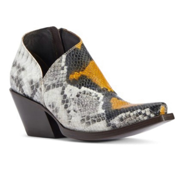 Ariat Jolene Snake Print Western Fashion Booties - Snip Toe - ONLY WORN ONCE - Picture 1 of 11